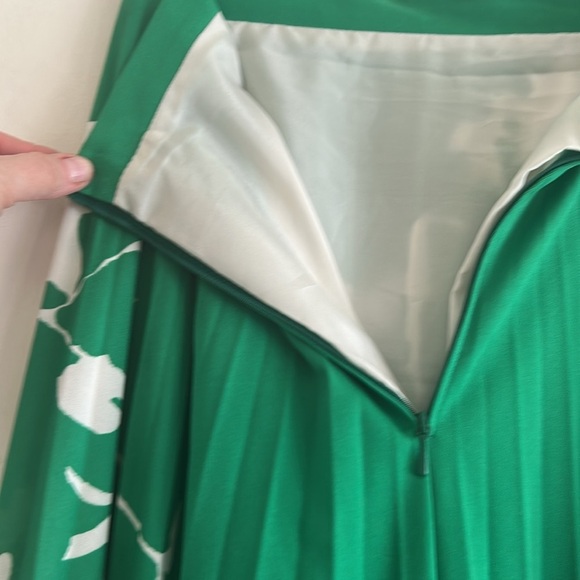 Green/White Vintage Bold Floral Trevira Long Pleated Maxi Skirt Size Small - Picture 6 of 13